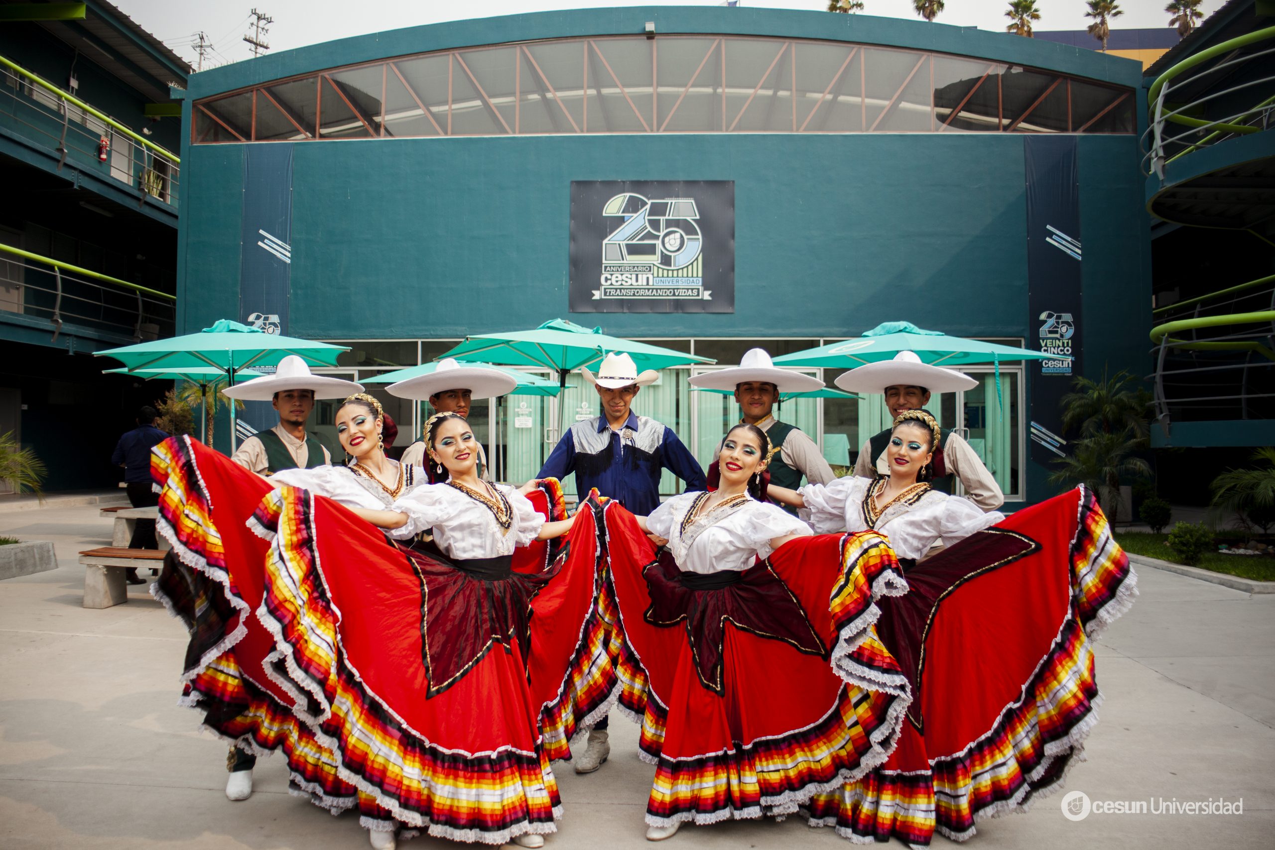 RECONOCE CESUN 210 ANIVERSARIO DE INDEPENDENCIA DE MÉXICO CON  ESPECTÁCULO CULTURAL